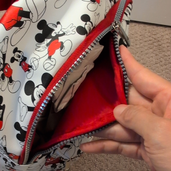 Disney Mickey Mouse Kids Backpack - Black, Red, and White NWT - Picture 10 of 10